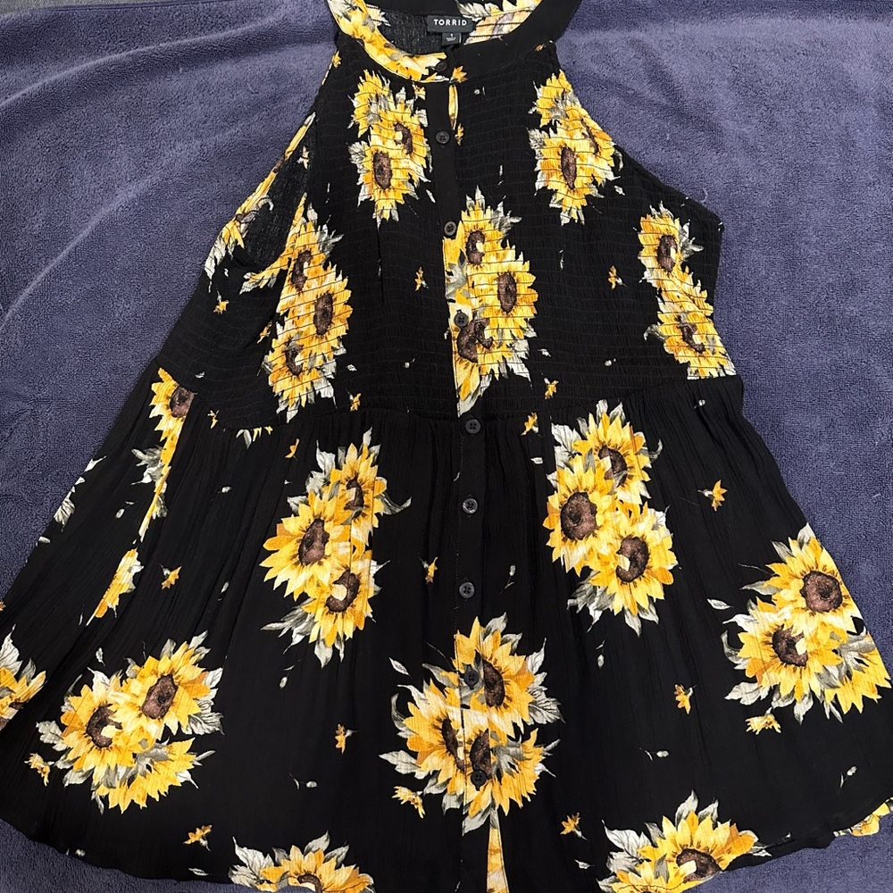 Torrid size 1 black with sunflowers tank tops